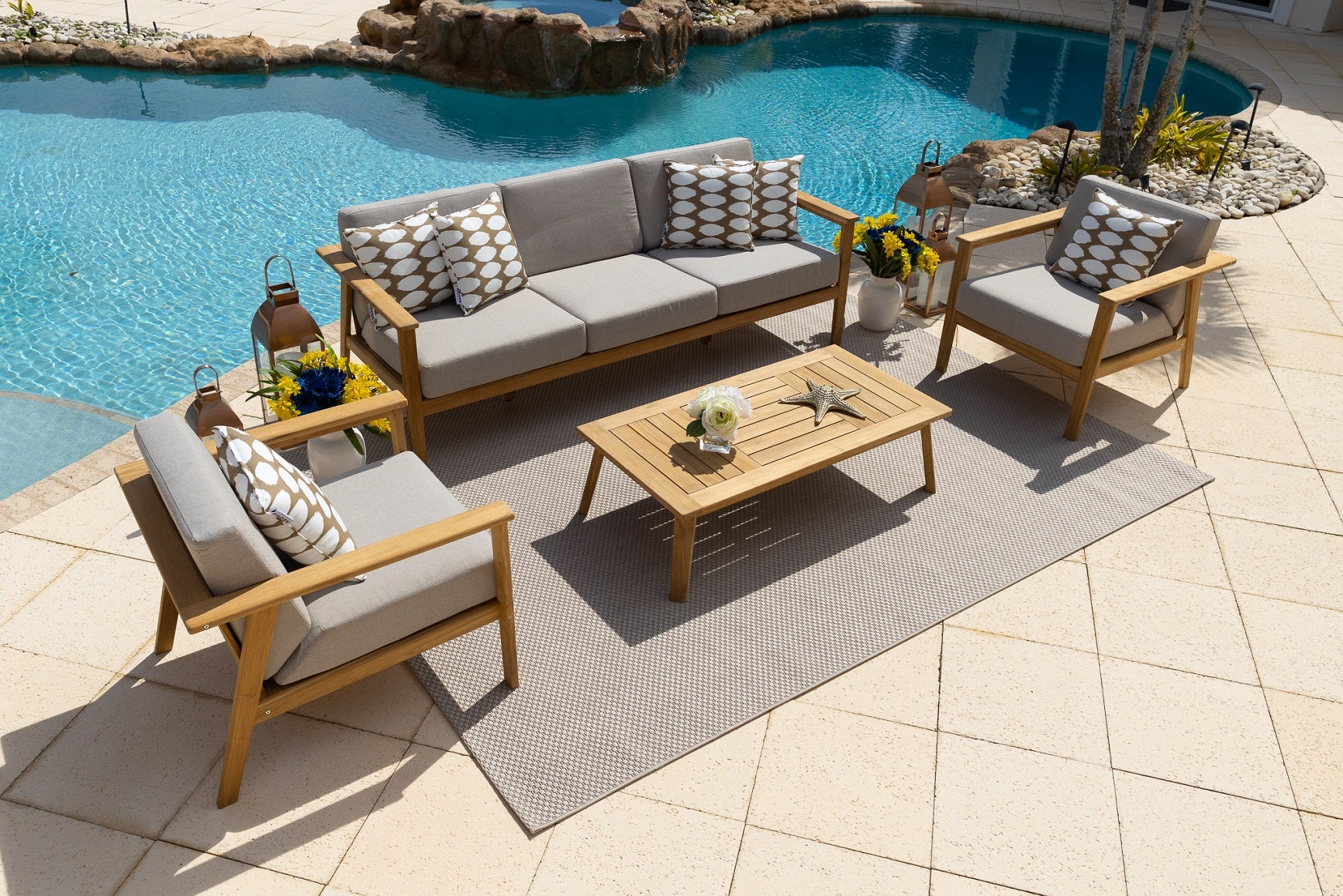 Laguna 4 Piece Outdoor Patio Conversation Sofa Set in Eucalyptus